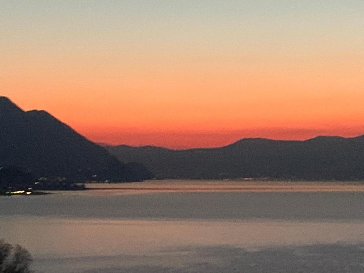 Casa Colmegna Mit Traumhaften See- Und Bergblick 루이노 객실 사진